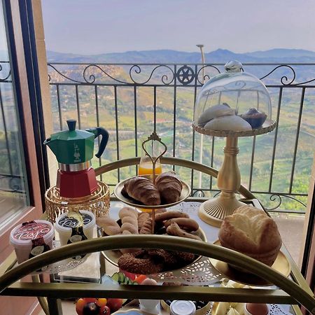 Dimora Del Duomo Hotel Enna Bagian luar foto