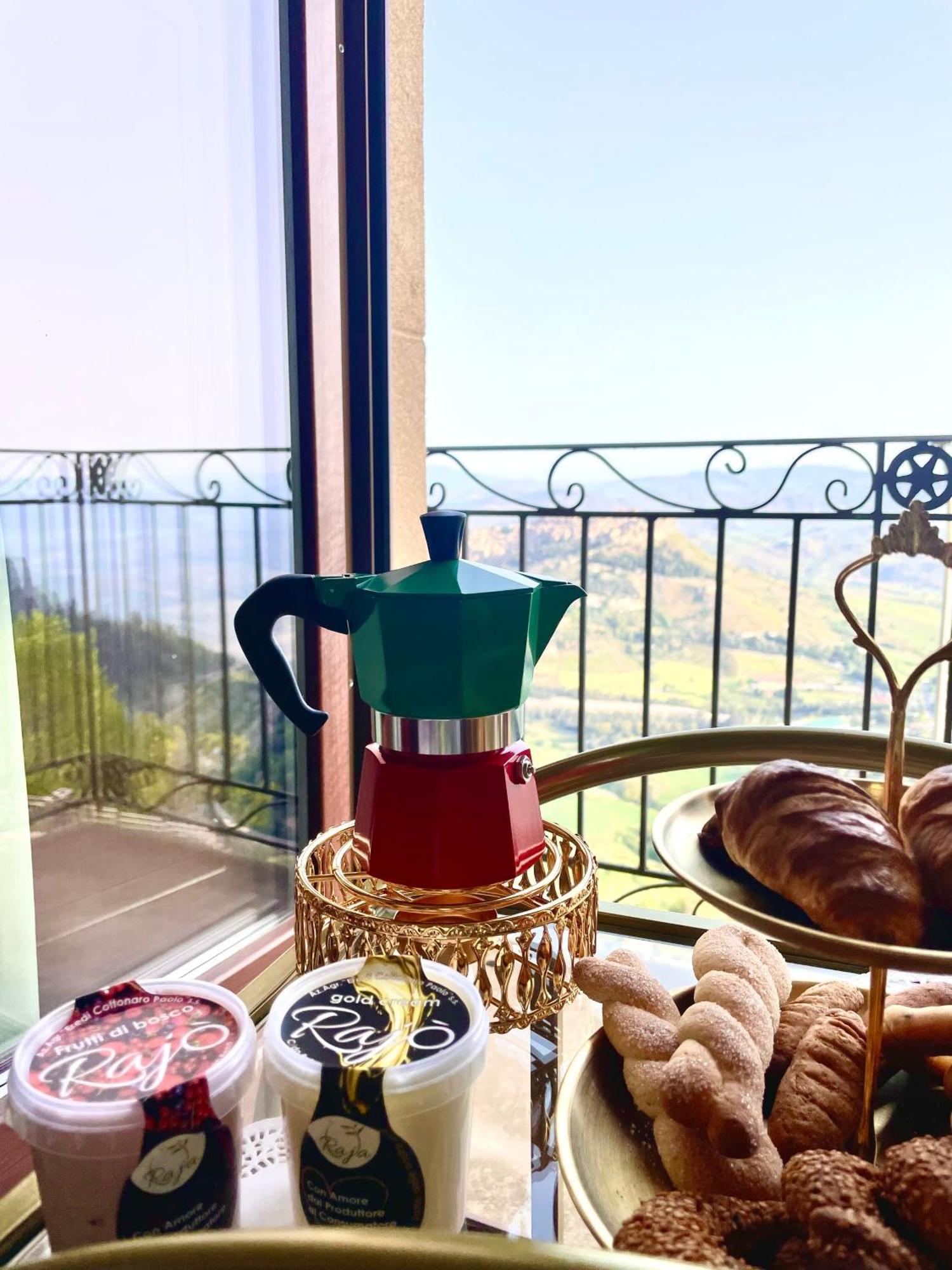 Dimora Del Duomo Hotel Enna Bagian luar foto