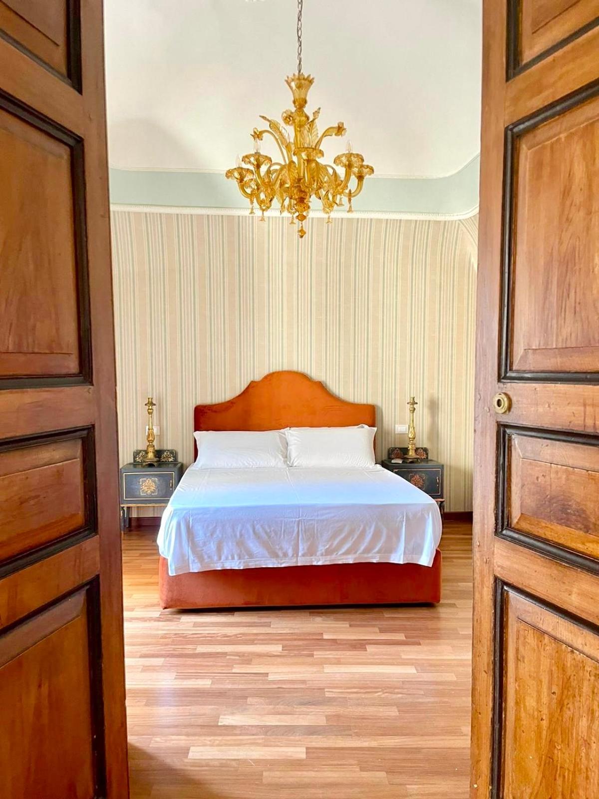 Dimora Del Duomo Hotel Enna Bagian luar foto