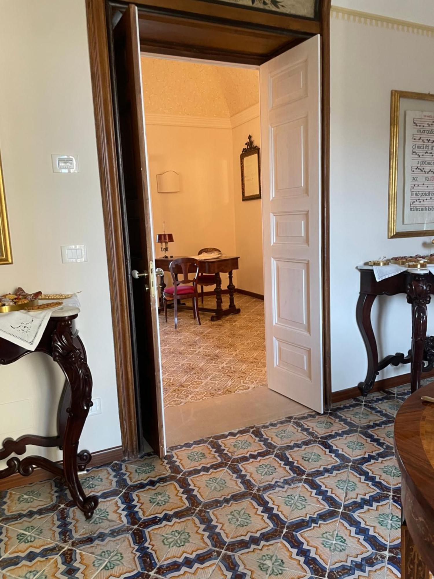 Dimora Del Duomo Hotel Enna Bagian luar foto