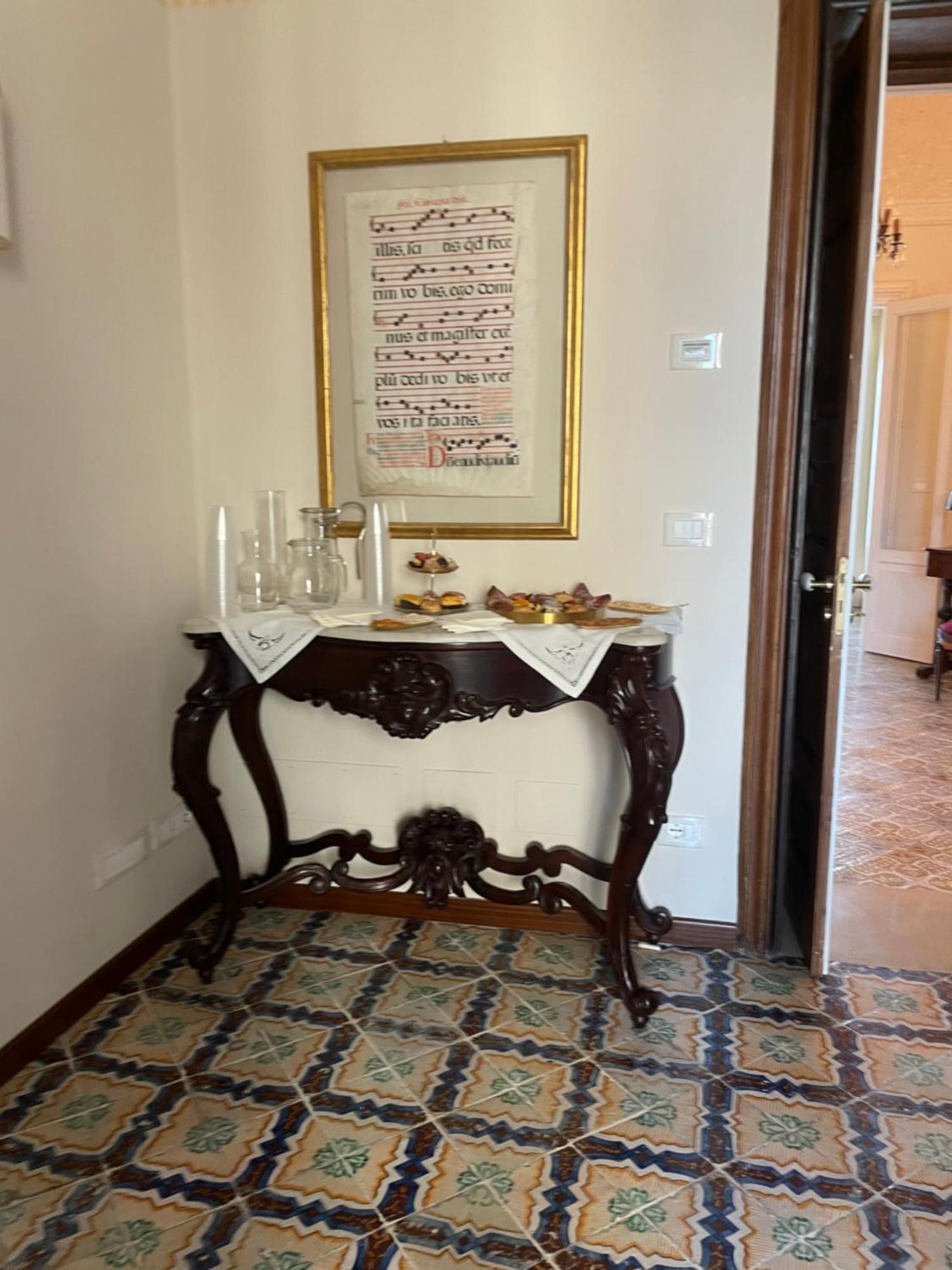 Dimora Del Duomo Hotel Enna Bagian luar foto